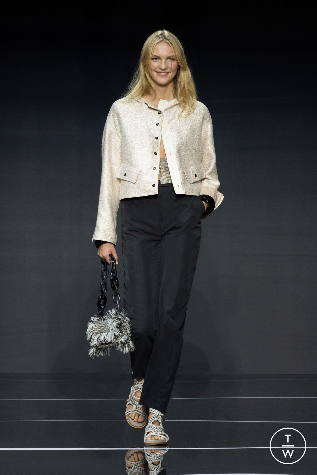 Fashion Week Milan Spring/Summer 2024 look 1 from the Emporio Armani collection 女装