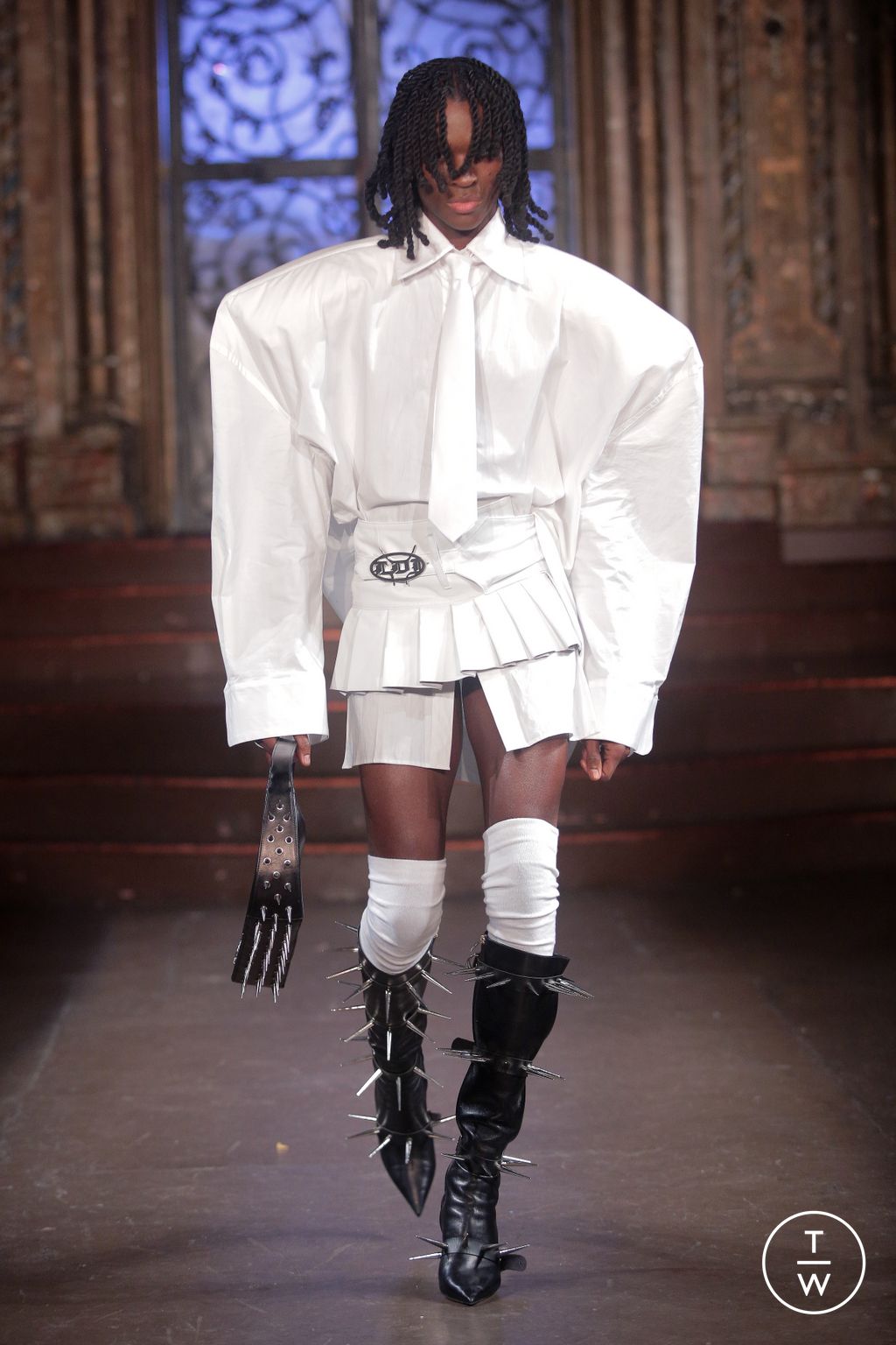 Fashion Week New York Fall/Winter 2023 look 1 de la collection Luis de Javier womenswear