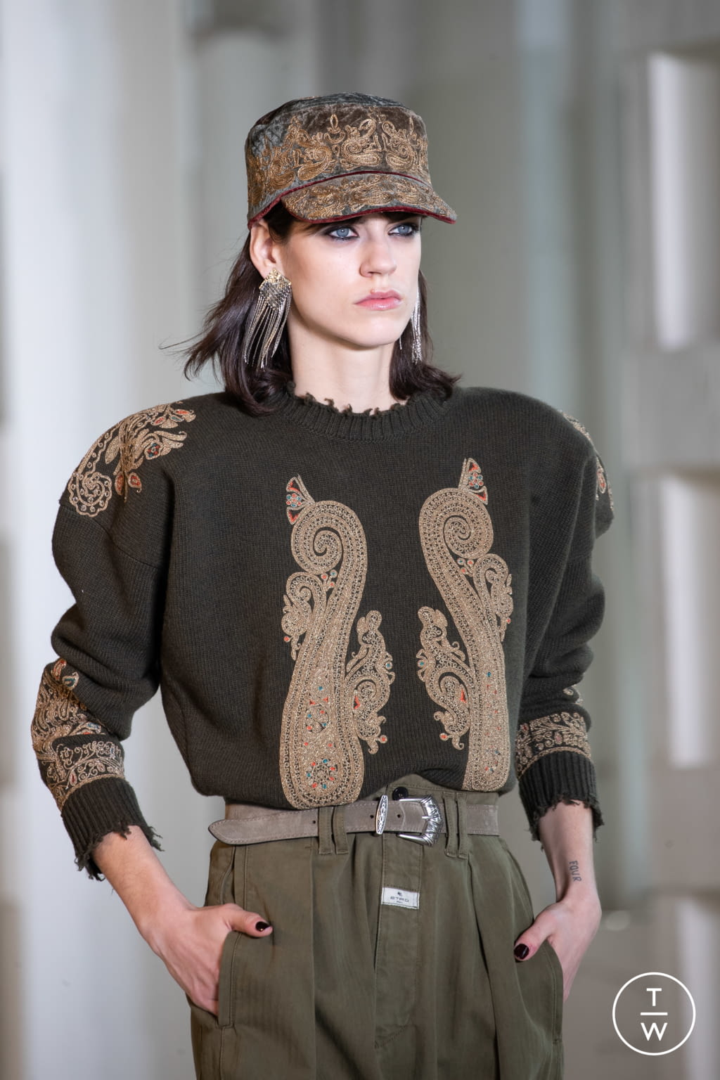 Fashion Week Milan Fall/Winter 2021 look 2 from the Etro collection womenswear accessories
