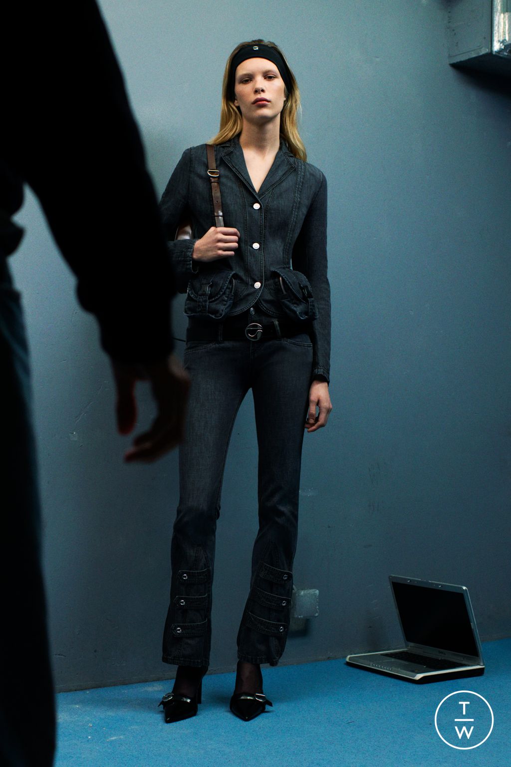 Fashion Week Paris Pre-Fall 2025 look 1 from the Coperni collection 女装