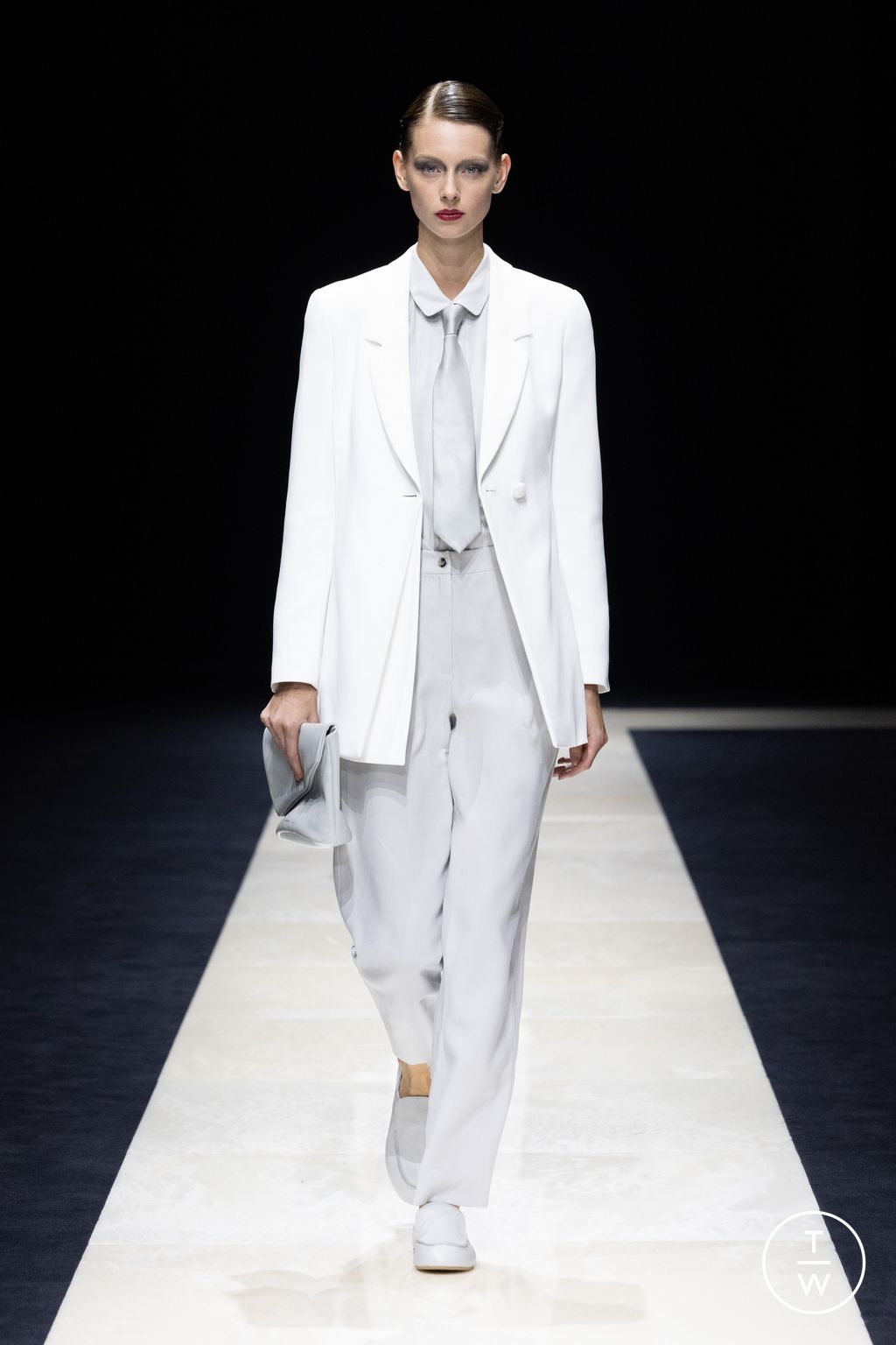 Fashion Week Milan Spring/Summer 2025 look 1 from the Emporio Armani collection womenswear