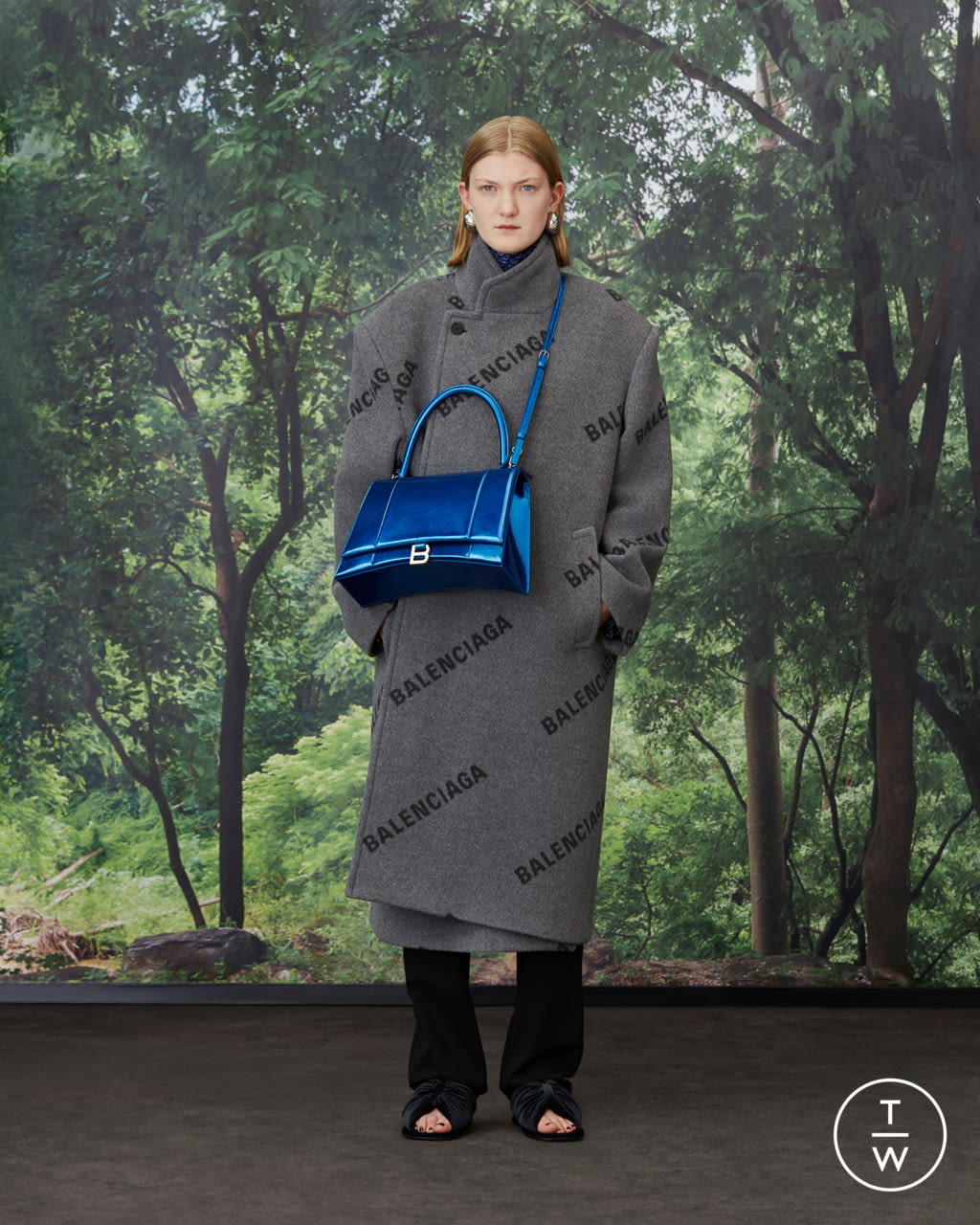 Fashion Week Paris Resort 2020 look 1 from the Balenciaga collection 女装
