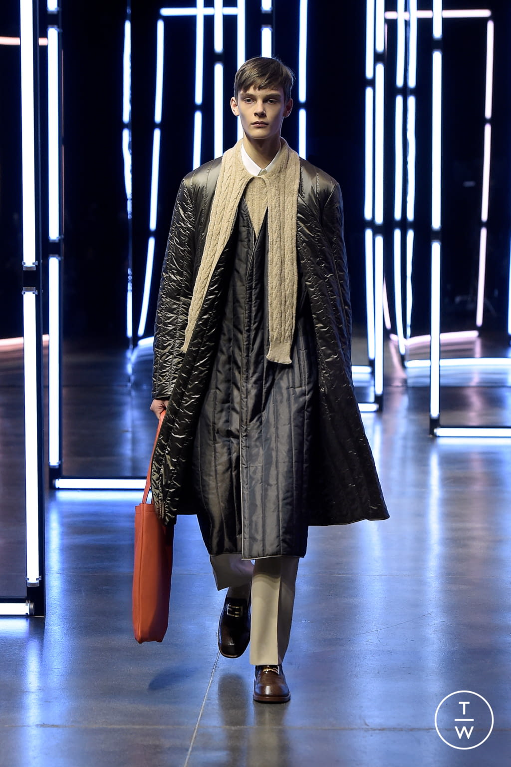 Fashion Week Milan Fall/Winter 2021 look 1 de la collection Fendi menswear