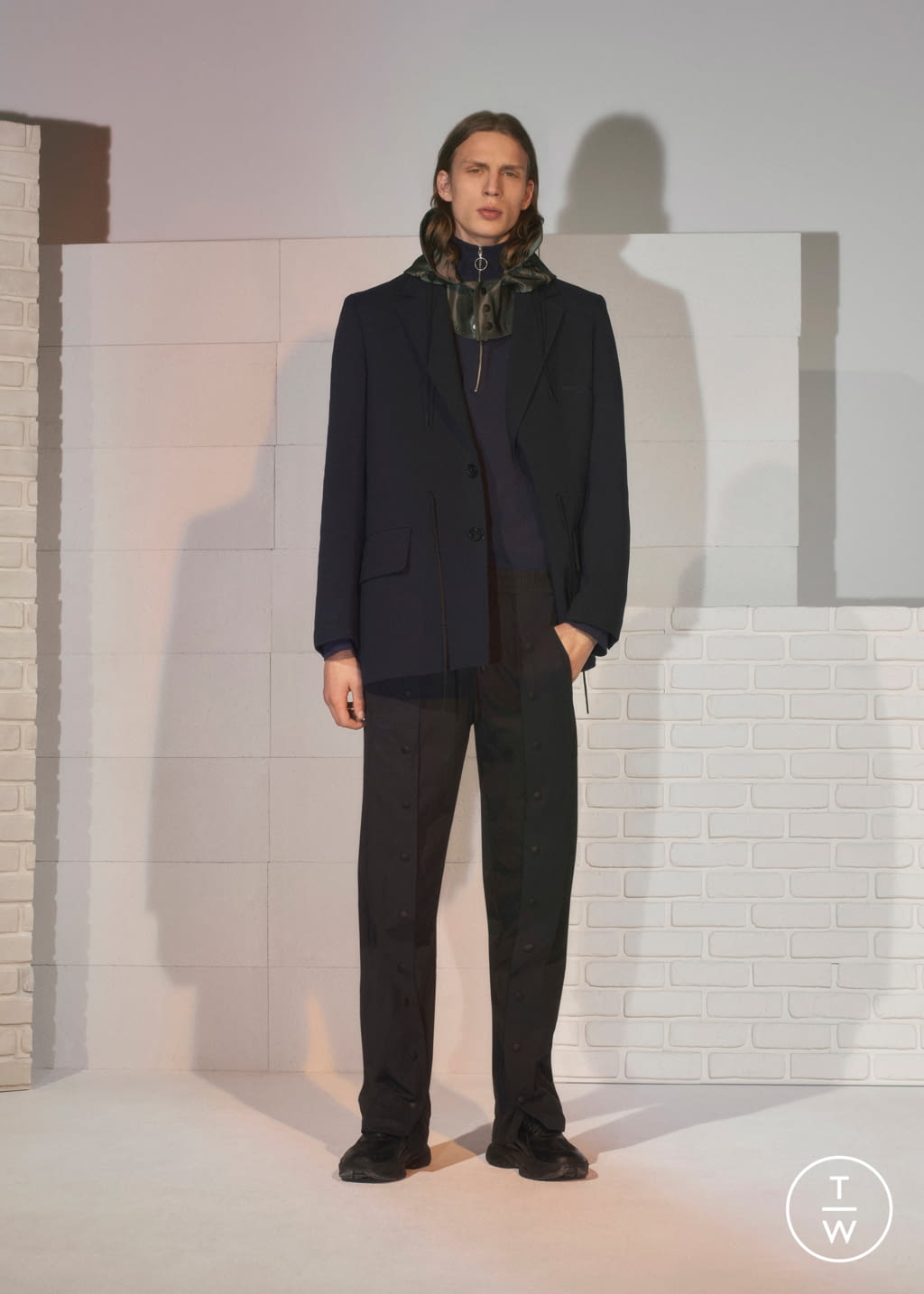 Fashion Week Paris Fall/Winter 2019 look 1 de la collection Maison Kitsuné menswear
