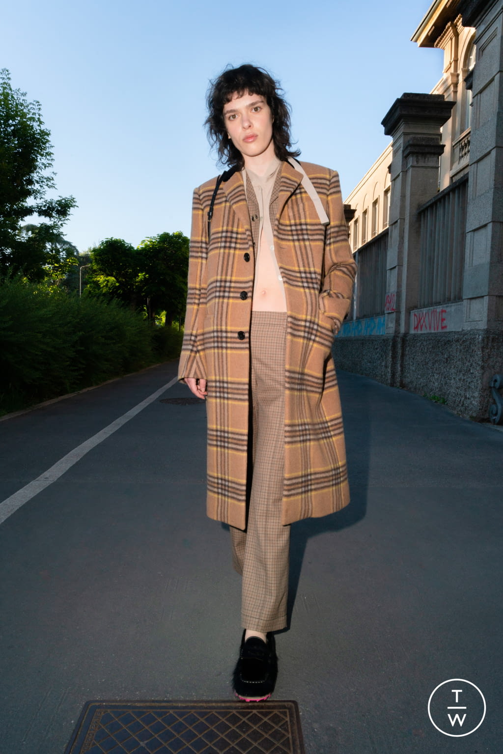 Fashion Week Milan Resort 2022 look 1 from the Marni collection 女装
