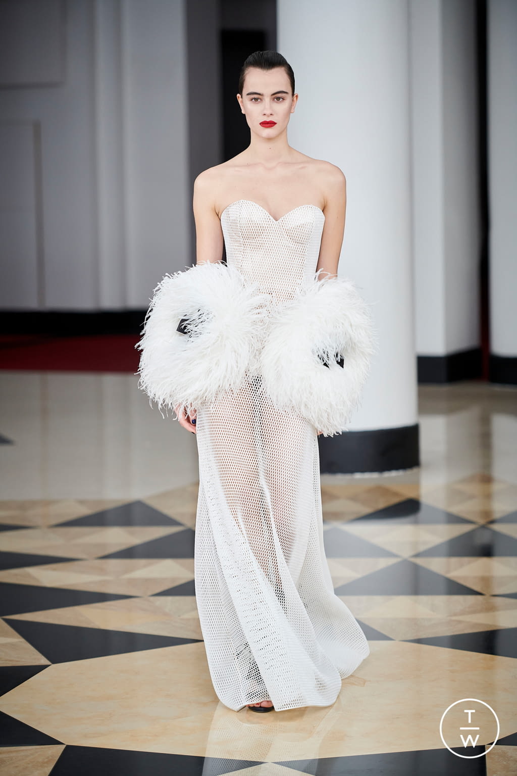 Fashion Week Paris Spring/Summer 2021 look 10 from the Alexis Mabille collection couture