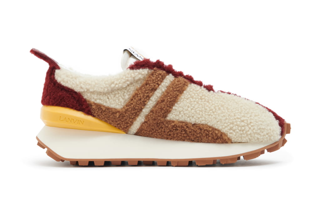 Fashion Week Paris Fall/Winter 2021 look 10 from the Lanvin collection 女装配饰