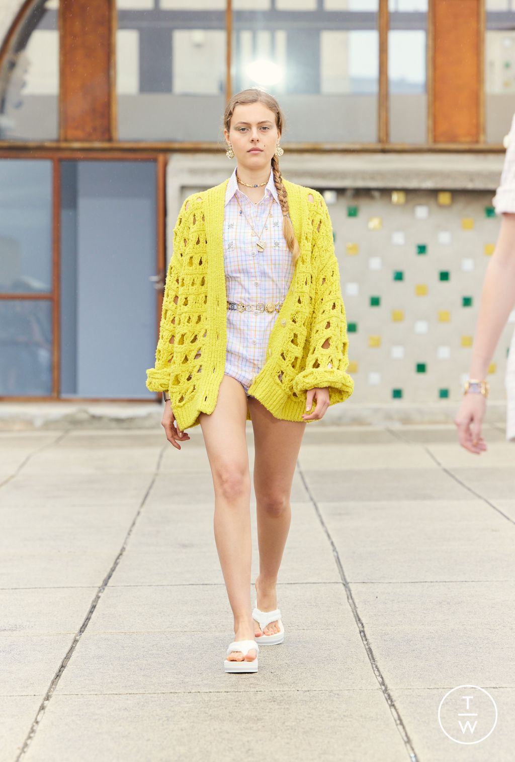 Fashion Week Paris Resort 2025 look 10 from the Chanel collection 女装