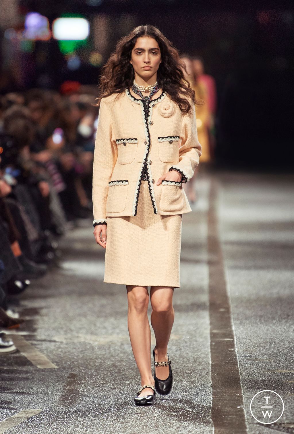 Fashion Week Paris Pre-Fall 2024 look 10 de la collection Chanel womenswear