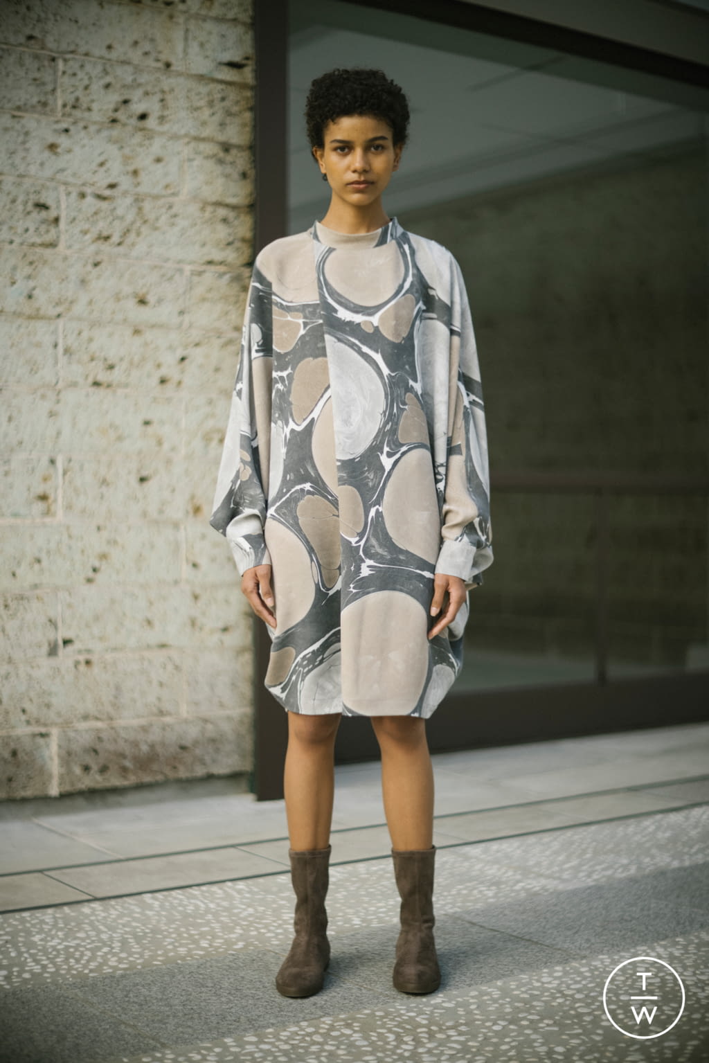 Fashion Week Paris Fall/Winter 2021 look 10 from the Issey Miyake collection 女装