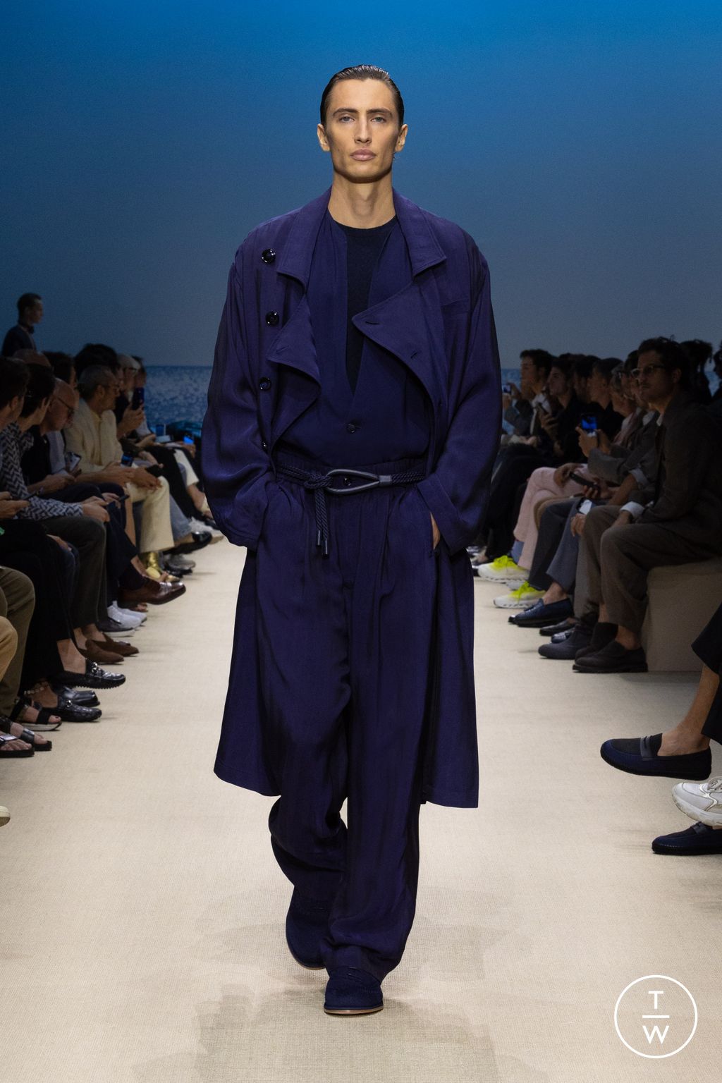 Fashion Week Milan Spring/Summer 2026 look 10 de la collection Giorgio Armani menswear