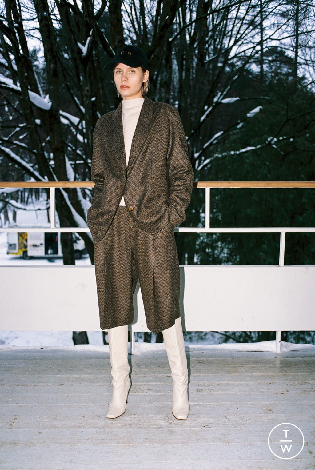 Fashion Week Paris Fall/Winter 2021 look 10 from the WOS collection womenswear