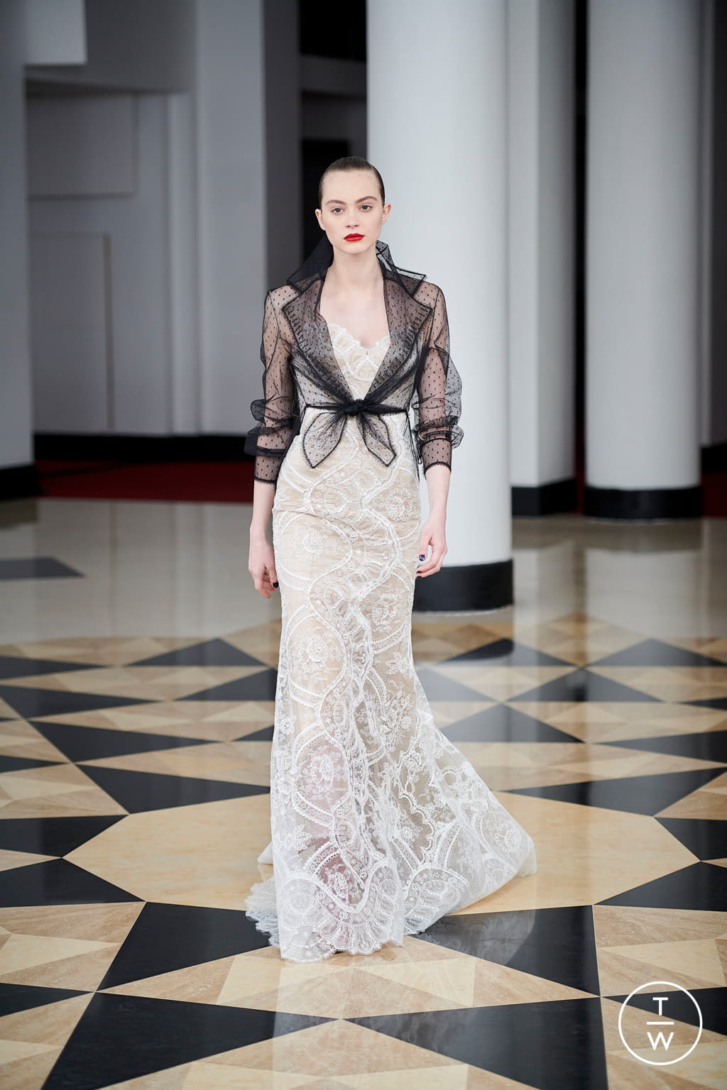 Fashion Week Paris Spring/Summer 2021 look 11 from the Alexis Mabille collection couture
