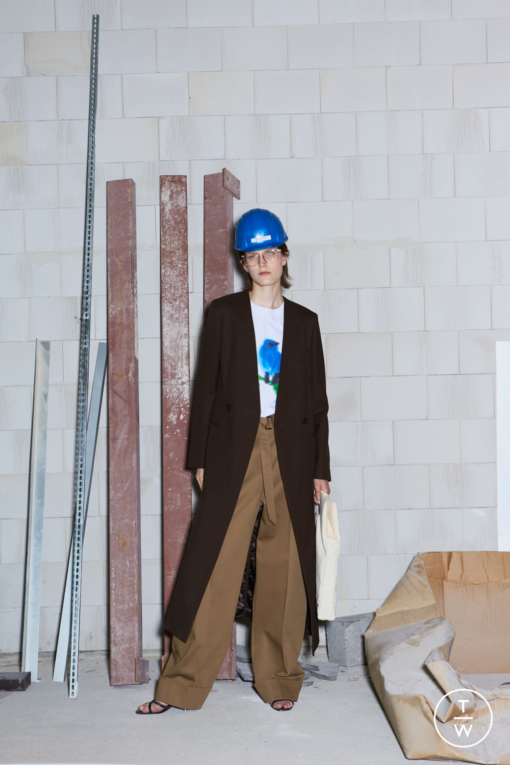 Fashion Week Paris Resort 2022 look 11 from the Christian Wijnants collection womenswear
