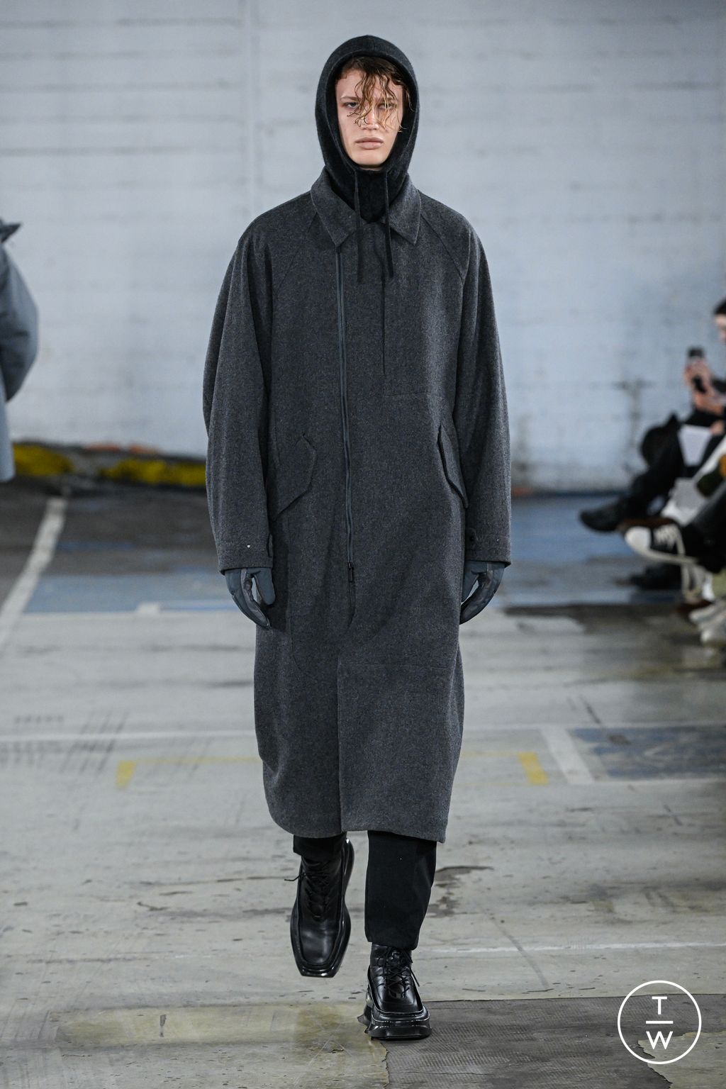 Fashion Week Paris Fall/Winter 2026 look 11 from the White Mountaineering collection menswear