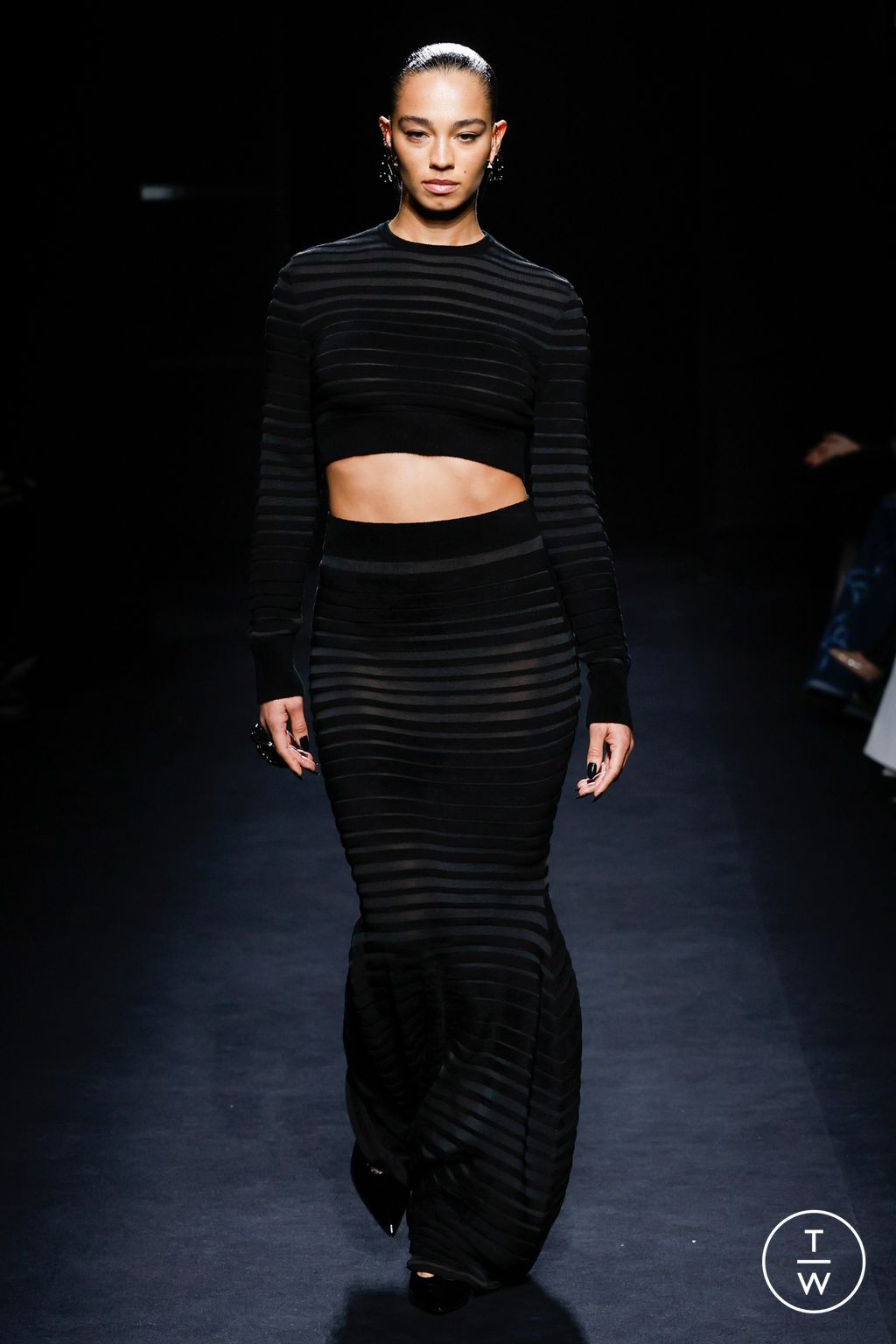 Fashion Week Paris Fall/Winter 2024 look 11 from the Nina Ricci collection womenswear