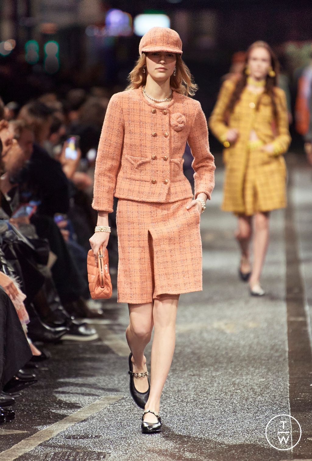 Fashion Week Paris Pre-Fall 2024 look 11 de la collection Chanel womenswear