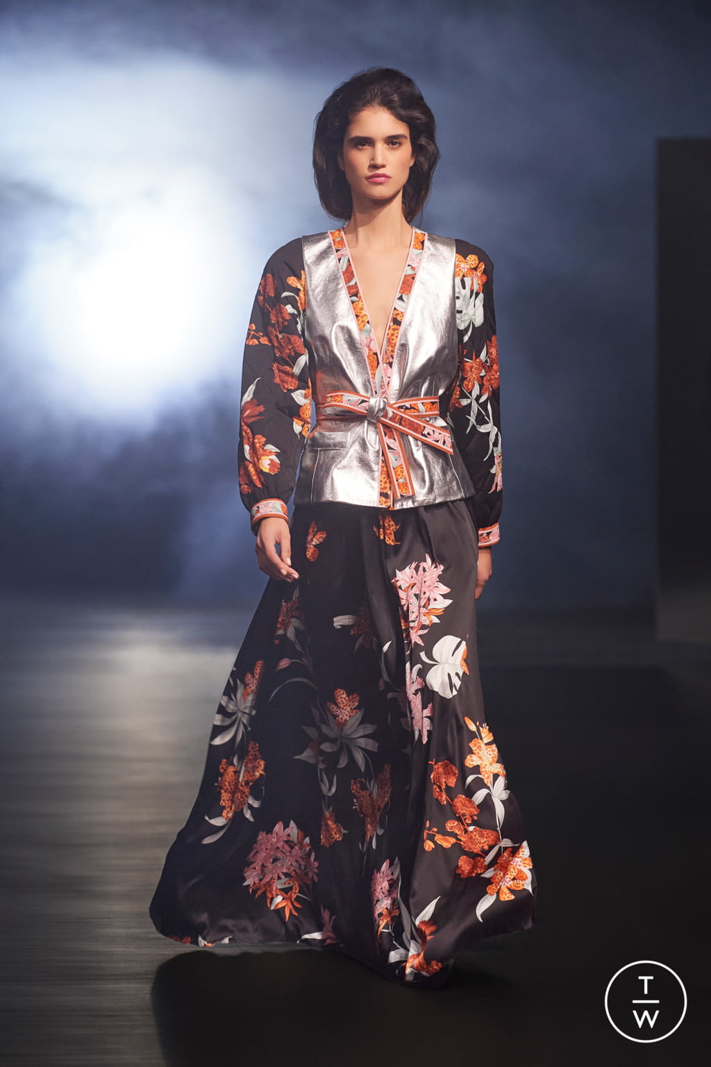 Fashion Week Paris Fall/Winter 2021 look 11 from the Leonard Paris collection womenswear