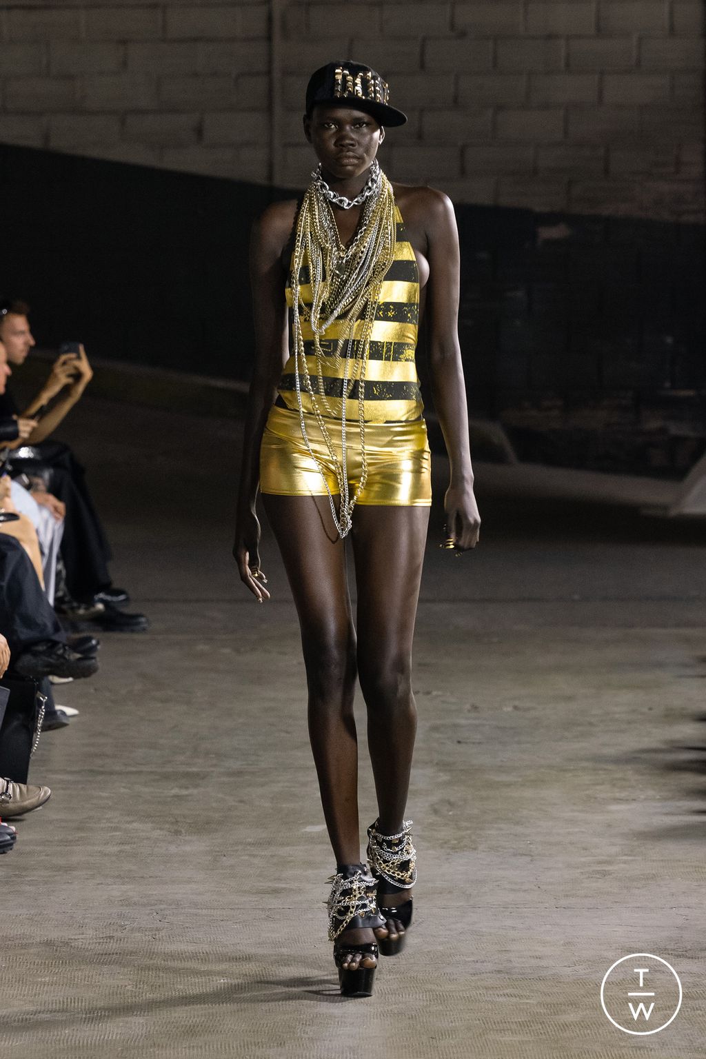 Fashion Week Paris Fall/Winter 2024 look 11 from the Racer collection menswear