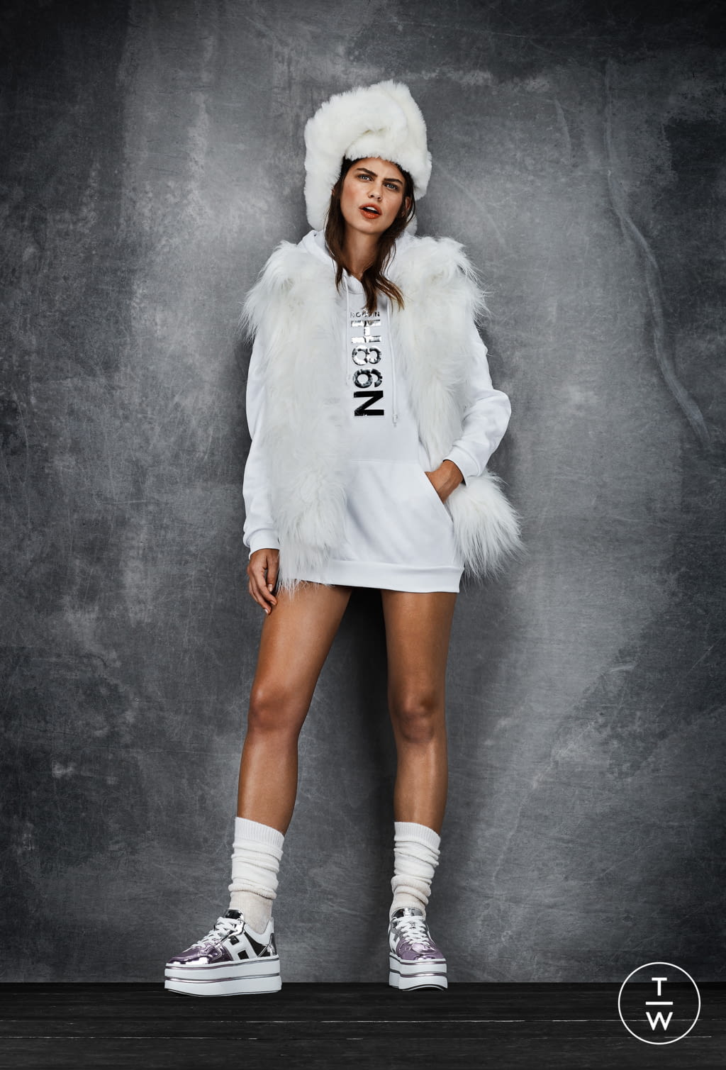 Fashion Week Milan Fall/Winter 2019 look 22 de la collection Hogan womenswear accessories