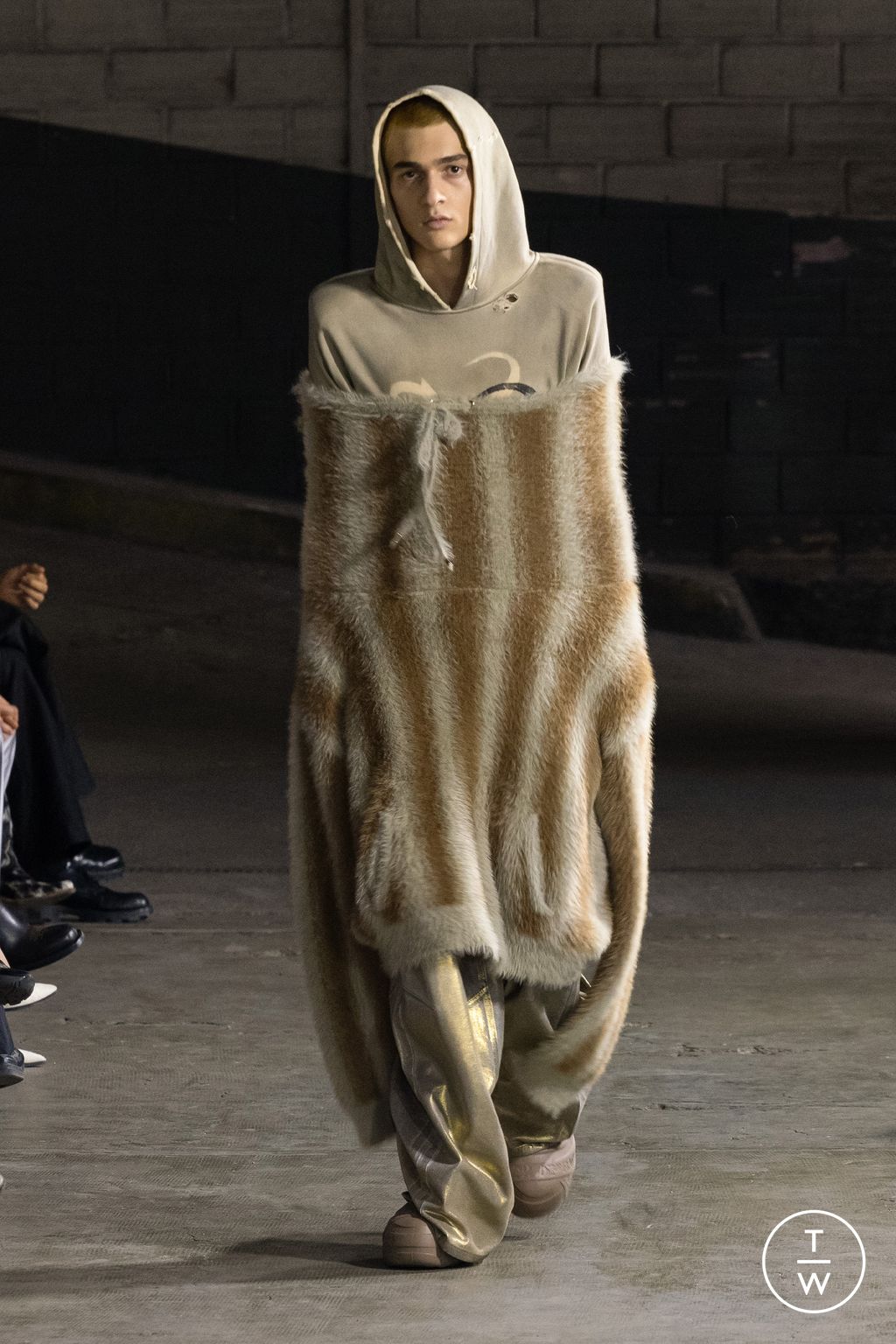 Fashion Week Paris Fall/Winter 2024 look 12 from the Racer collection menswear