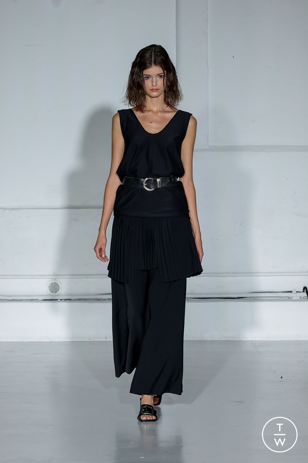 Fashion Week Paris Spring/Summer 2024 look 12 de la collection Mossi womenswear