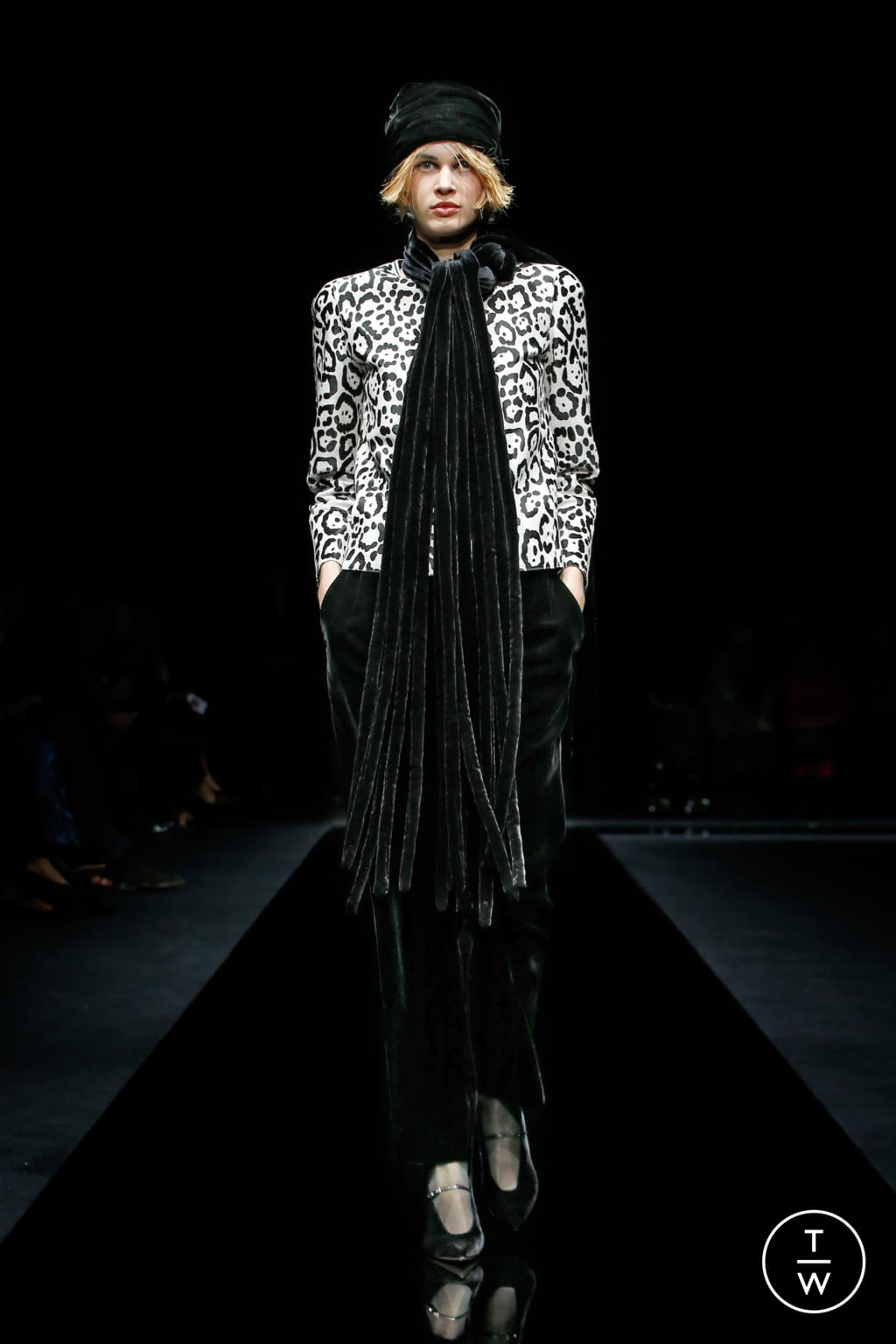 Fashion Week Milan Pre-Fall 2020 look 12 de la collection Giorgio Armani womenswear