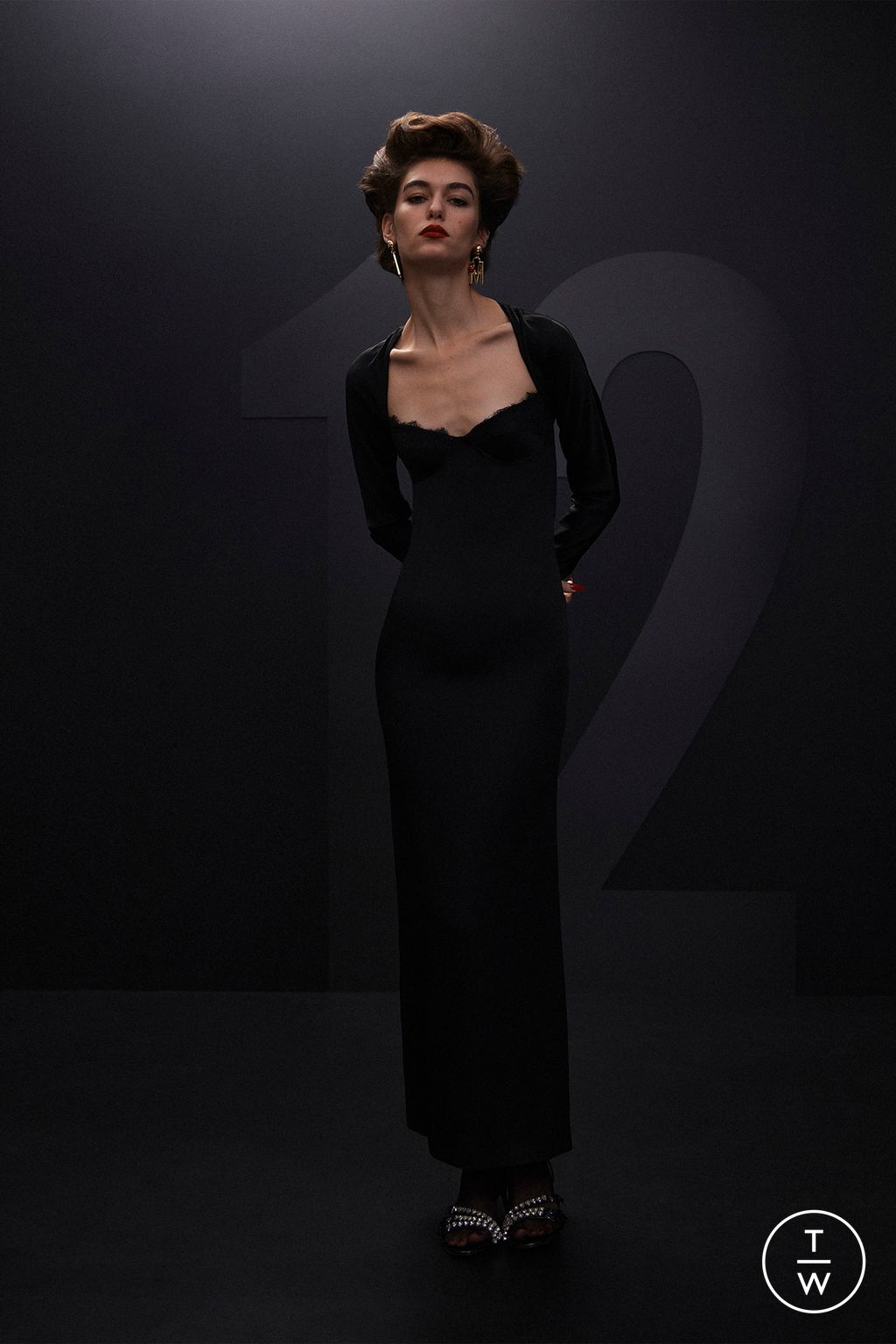 Fashion Week Milan Pre-Fall 2024 look 12 de la collection Moschino womenswear