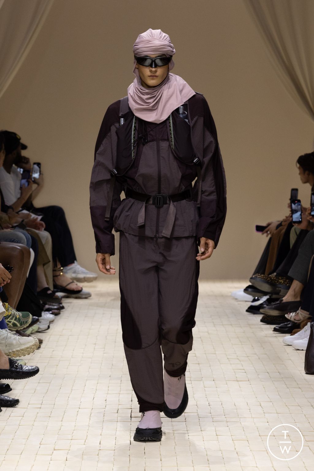 Fashion Week Milan Spring/Summer 2026 look 12 de la collection Emporio Armani menswear