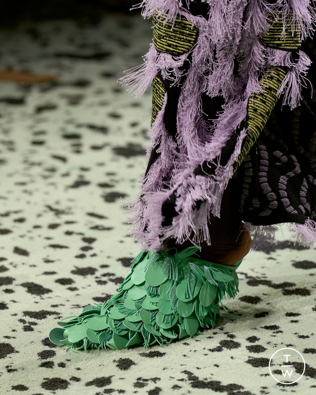 Fashion Week Milan Fall/Winter 2023 look 52 from the Bottega Veneta collection womenswear accessories