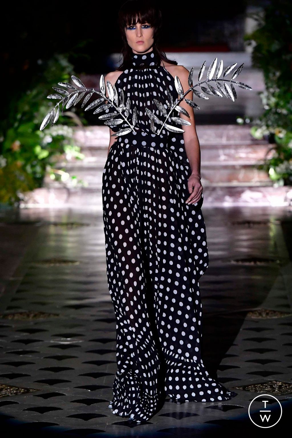 Fashion Week Paris Spring/Summer 2023 look 4 from the Juana Martin collection couture