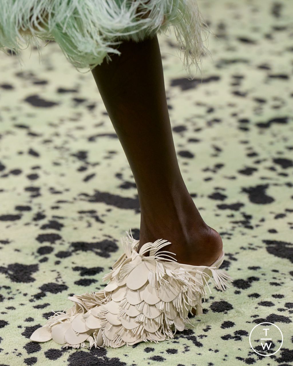 Fashion Week Milan Fall/Winter 2023 look 53 from the Bottega Veneta collection womenswear accessories