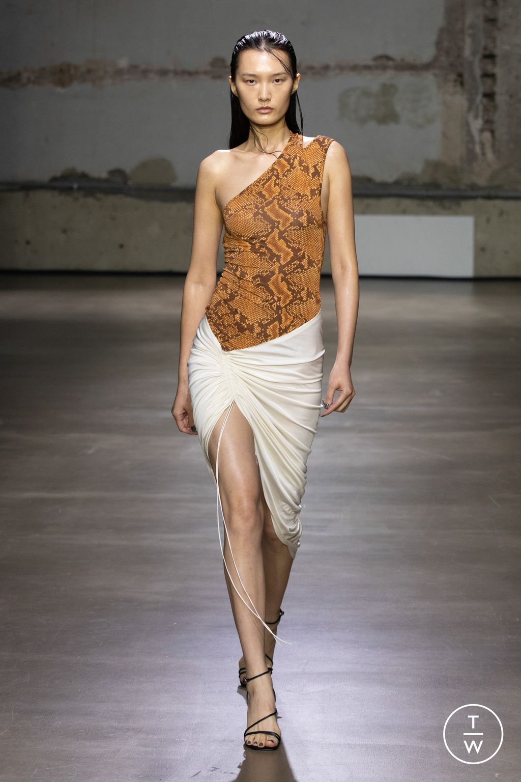 Fashion Week Paris Spring/Summer 2023 look 12 from the Atlein collection 女装