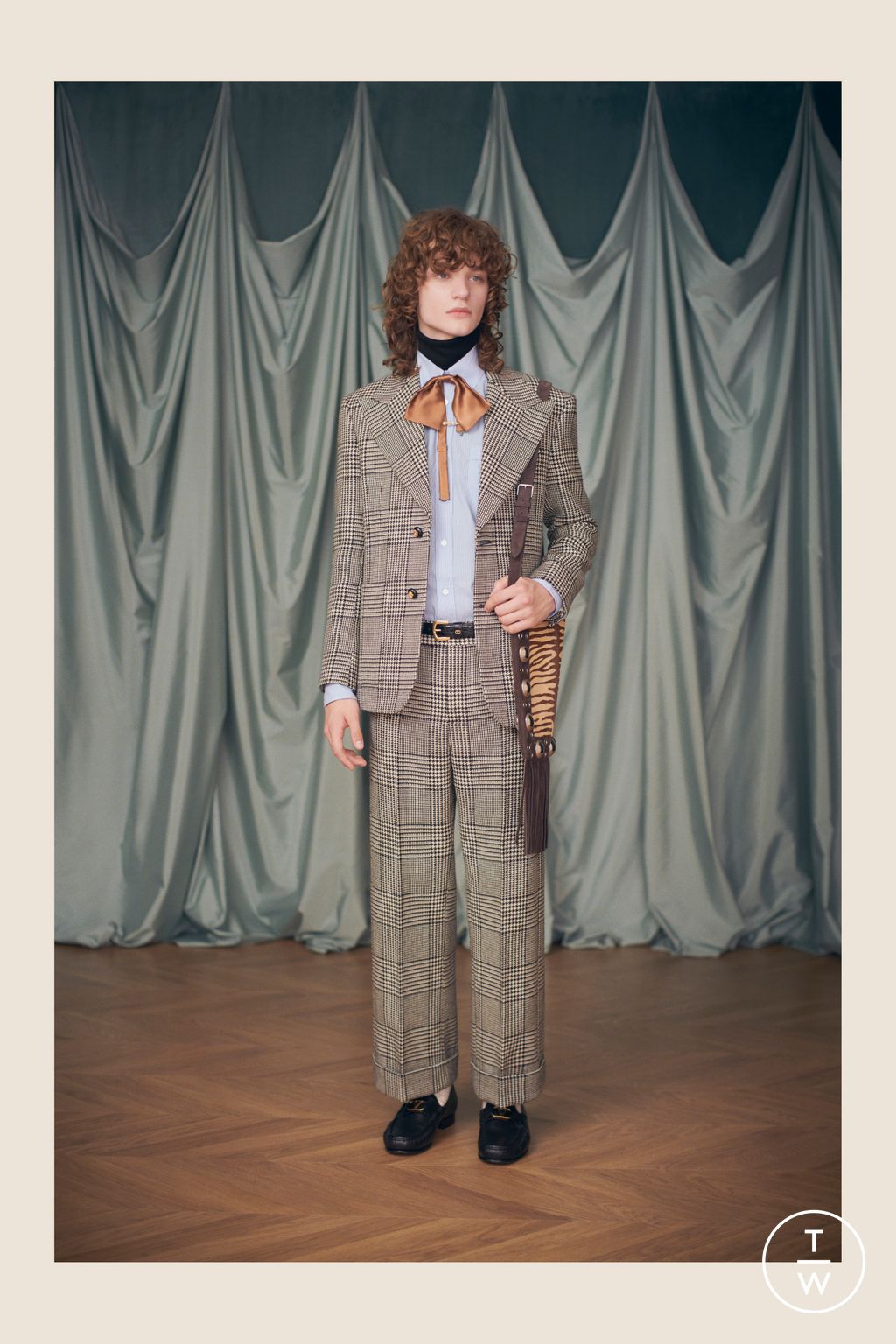 Fashion Week Paris Resort 2025 look 12 from the Valentino collection womenswear