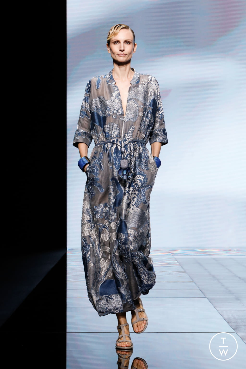 Fashion Week Milan Spring/Summer 2021 look 13 from the Giorgio Armani collection 女装