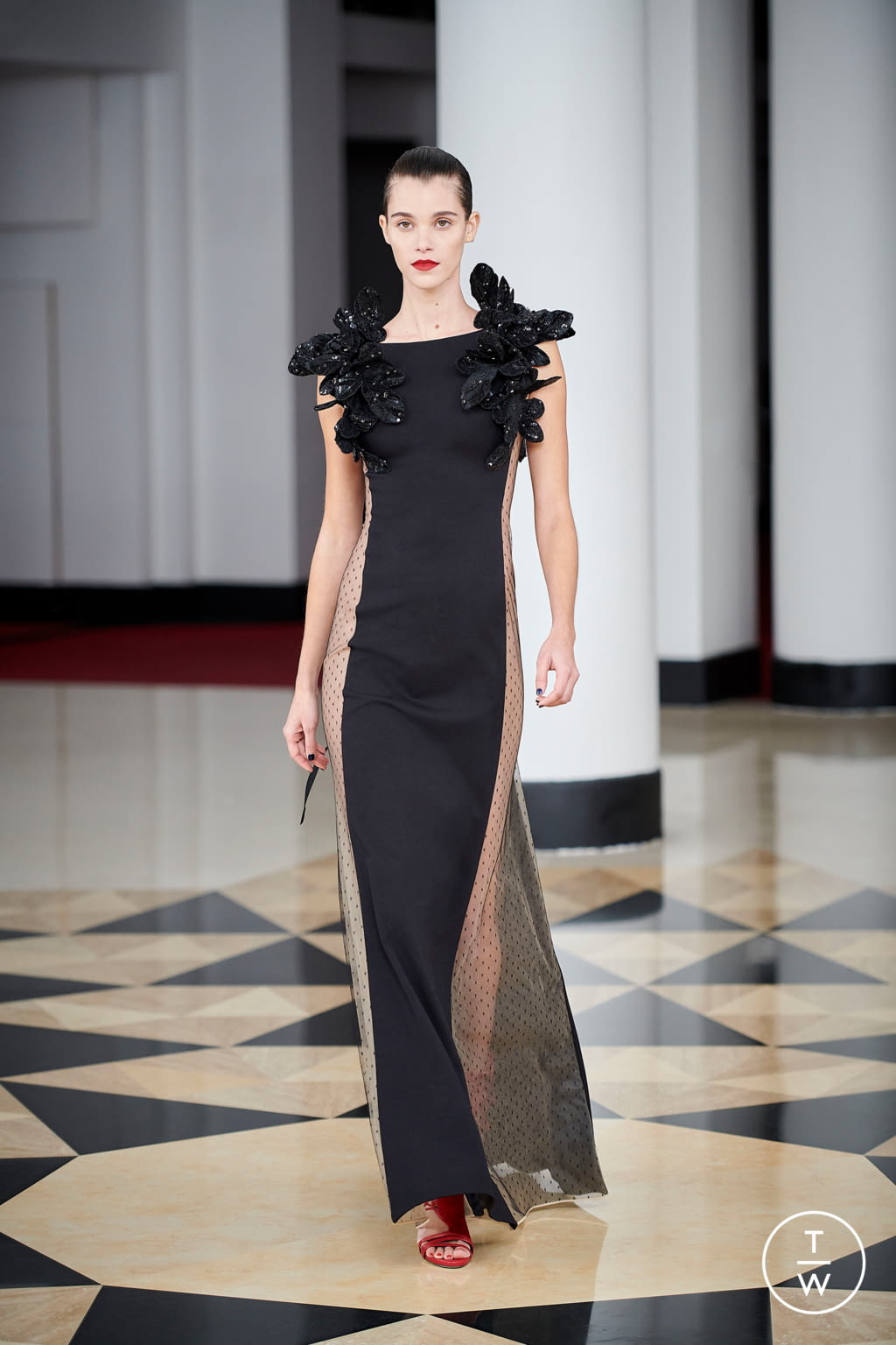 Fashion Week Paris Spring/Summer 2021 look 13 from the Alexis Mabille collection couture
