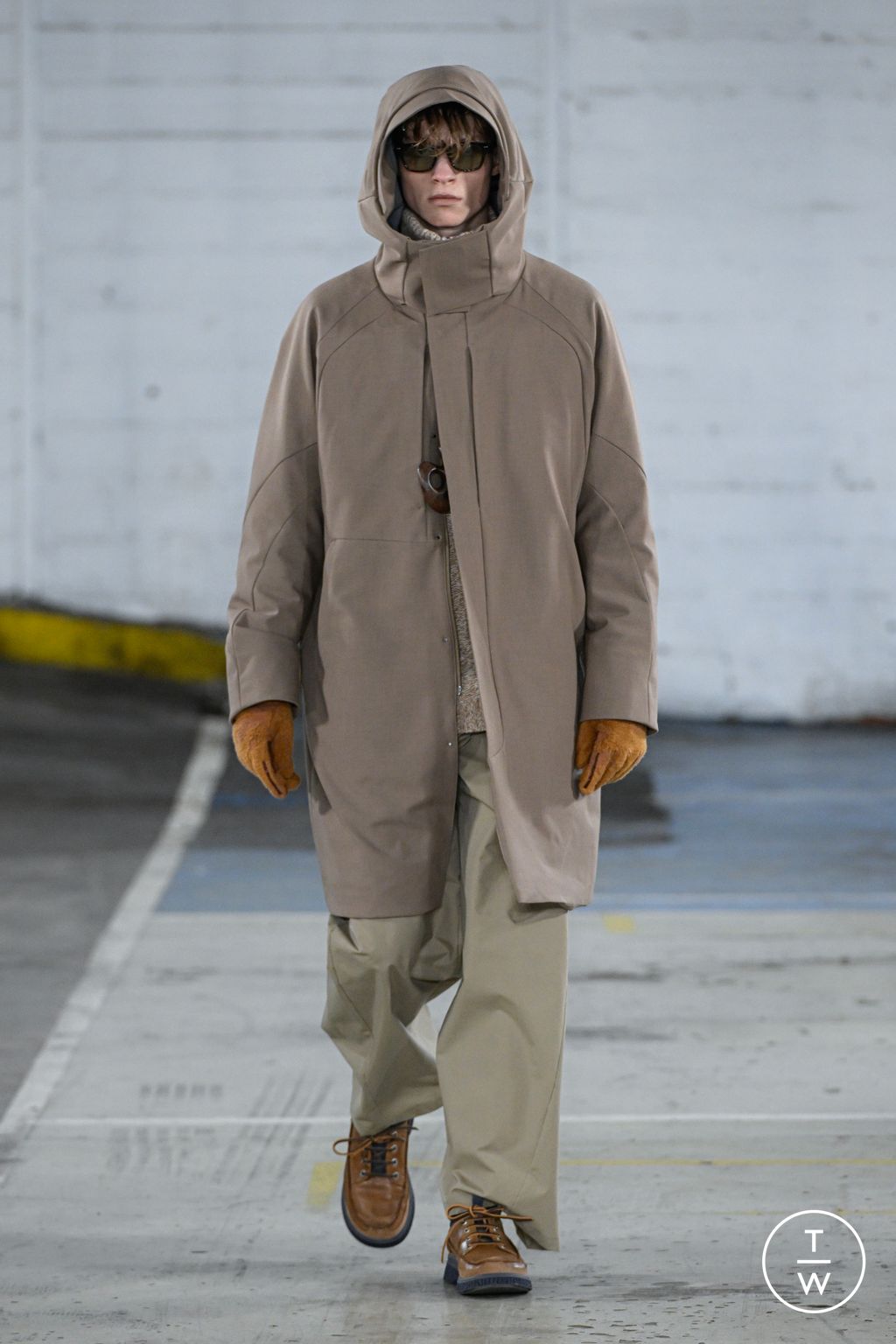 Fashion Week Paris Fall/Winter 2026 look 13 from the White Mountaineering collection menswear