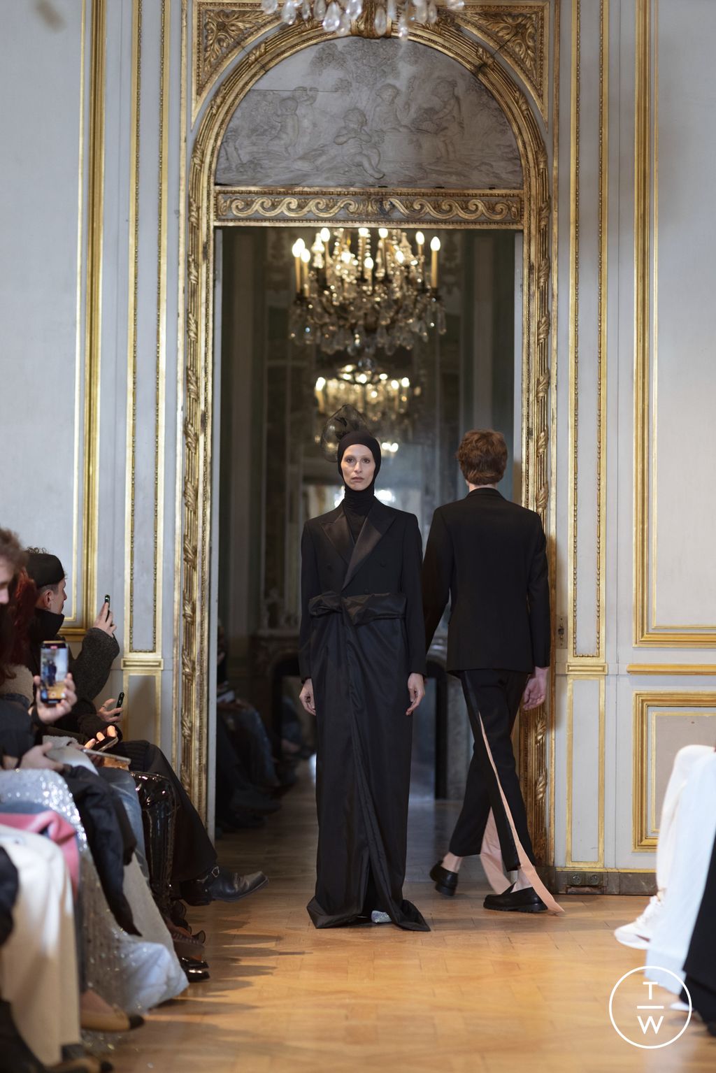 Fashion Week Paris Spring/Summer 2026 look 13 from the Peet Dullaert collection couture