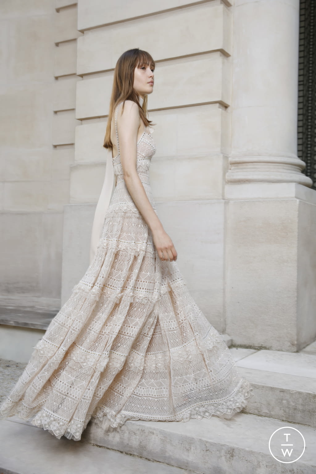 Fashion Week Paris Spring/Summer 2022 look 13 from the Elie Saab collection 女装