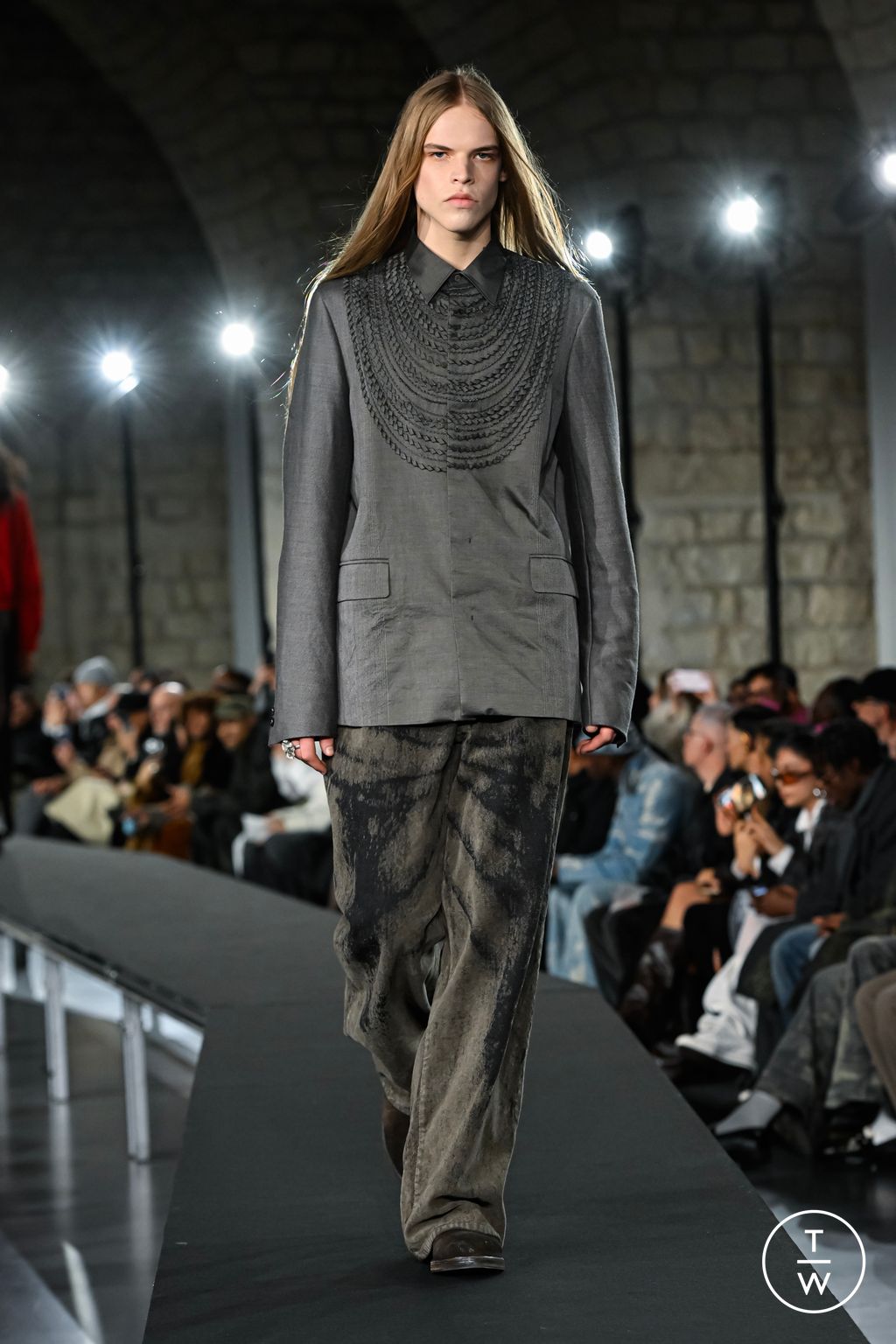 Fashion Week Paris Fall/Winter 2026 look 13 from the TAAKK collection menswear