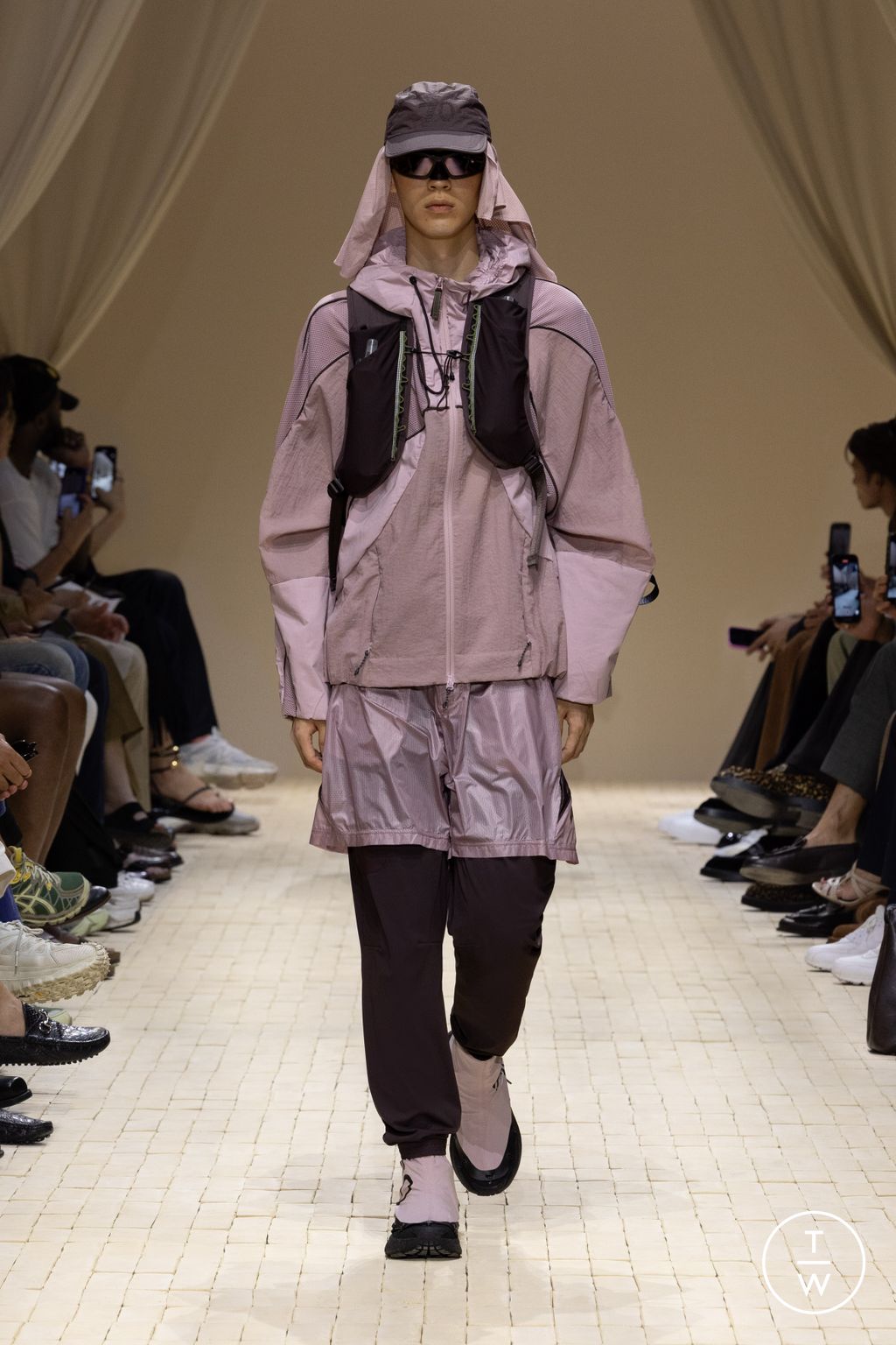 Fashion Week Milan Spring/Summer 2026 look 13 from the Emporio Armani collection menswear