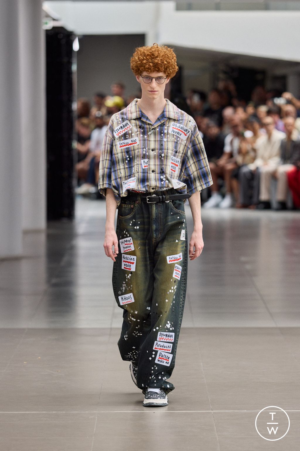 Fashion Week Paris Spring/Summer 2026 look 13 de la collection Maison Mihara Yasuhiro menswear