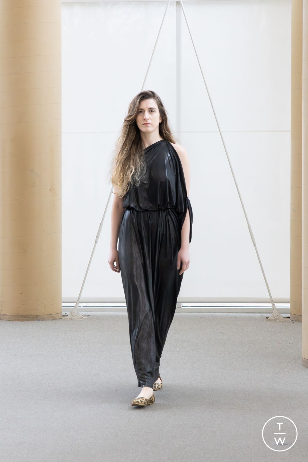 Fashion Week Paris Spring/Summer 2026 look 13 de la collection Aelis couture