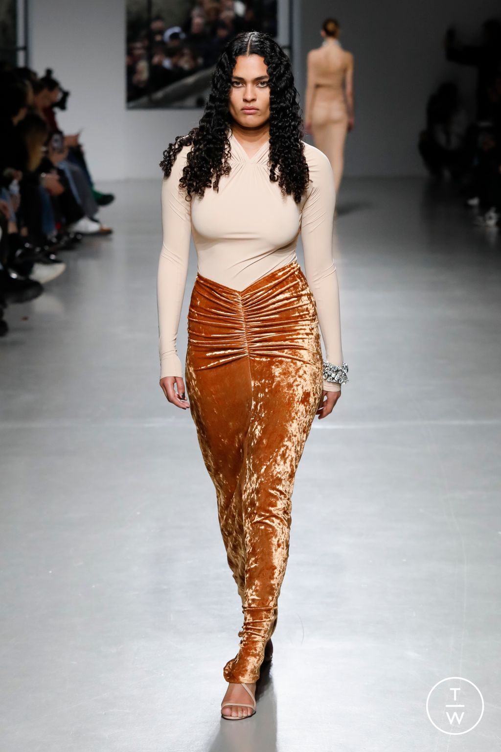 Fashion Week Paris Fall/Winter 2023 look 13 from the Atlein collection womenswear