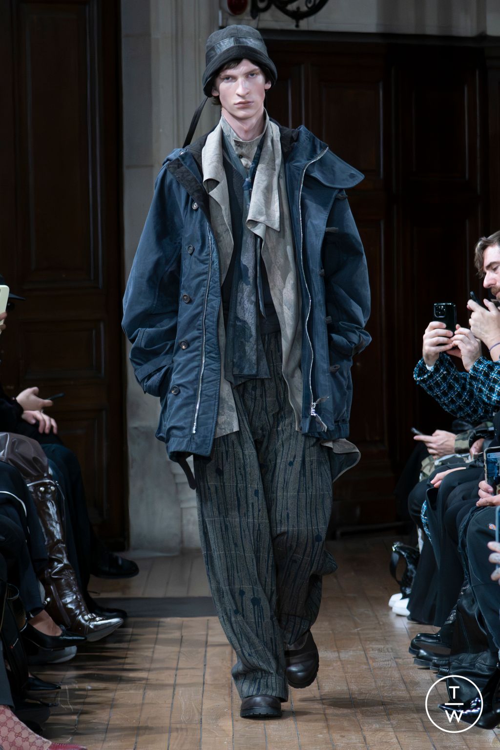 Fashion Week Paris Fall/Winter 2026 look 13 from the Ziggy Chen collection menswear