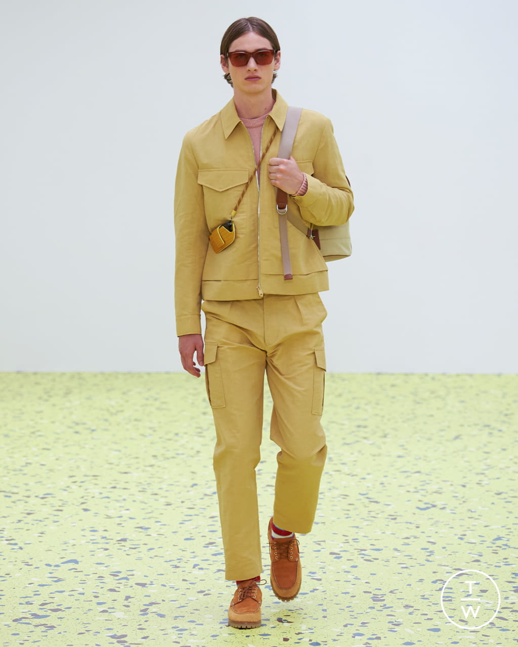 Fashion Week Paris Spring/Summer 2022 look 14 from the Paul Smith collection menswear
