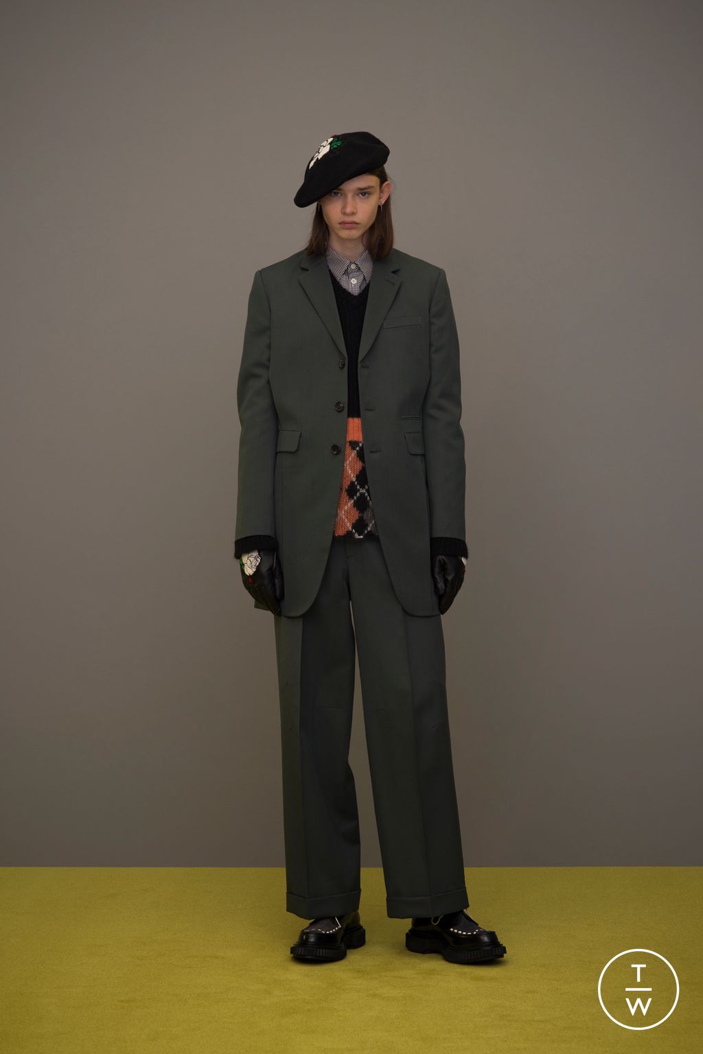 Fashion Week Paris Fall/Winter 2023 look 19 de la collection Undercover menswear