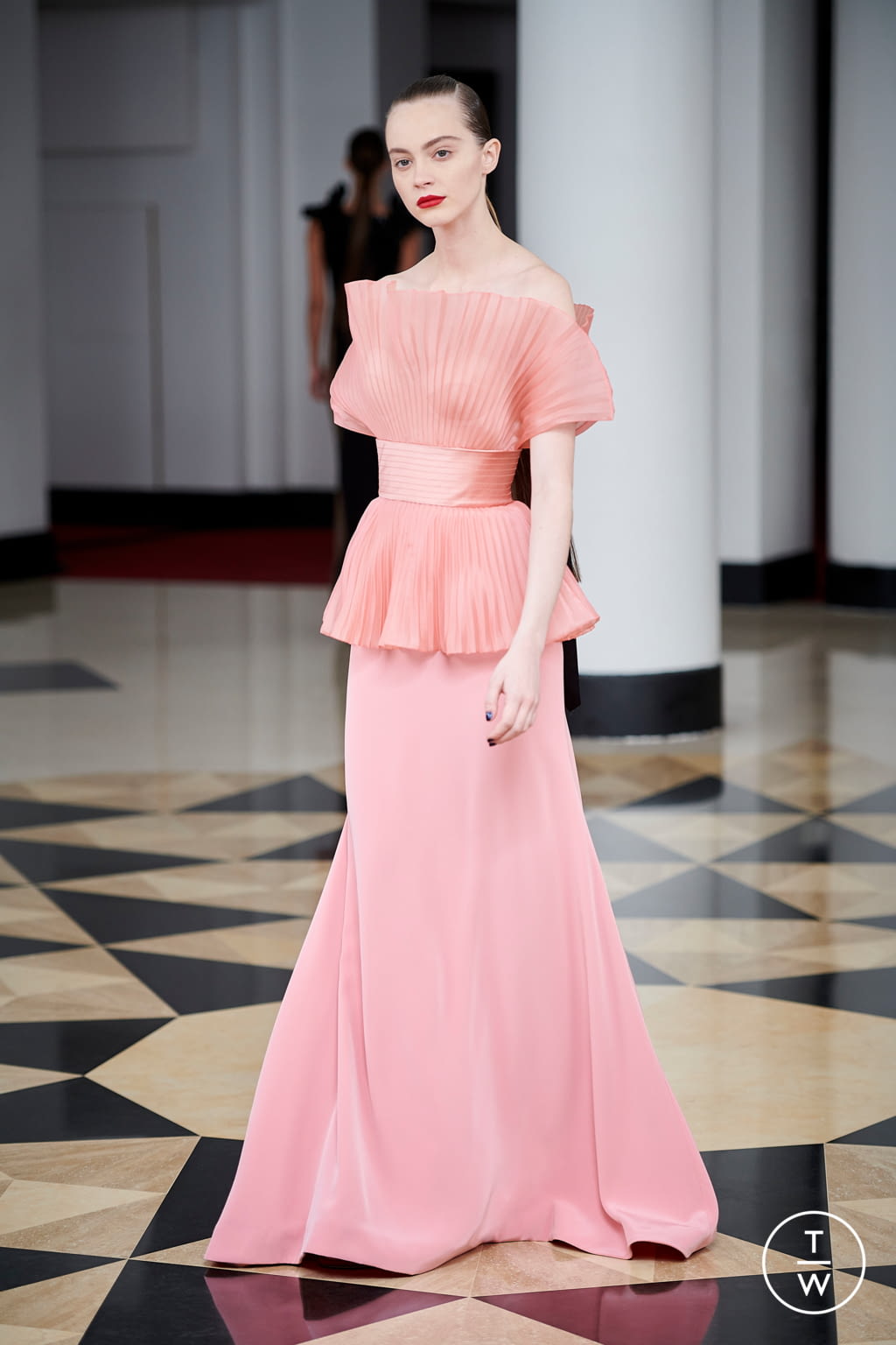 Fashion Week Paris Spring/Summer 2021 look 14 from the Alexis Mabille collection couture