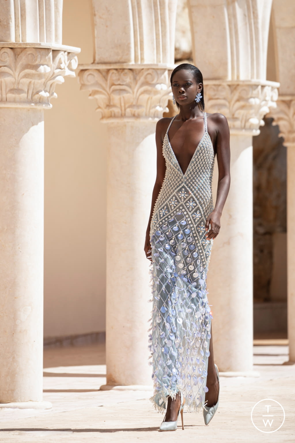 Fashion Week Paris Fall/Winter 2021 look 13 from the Georges Hobeika collection couture