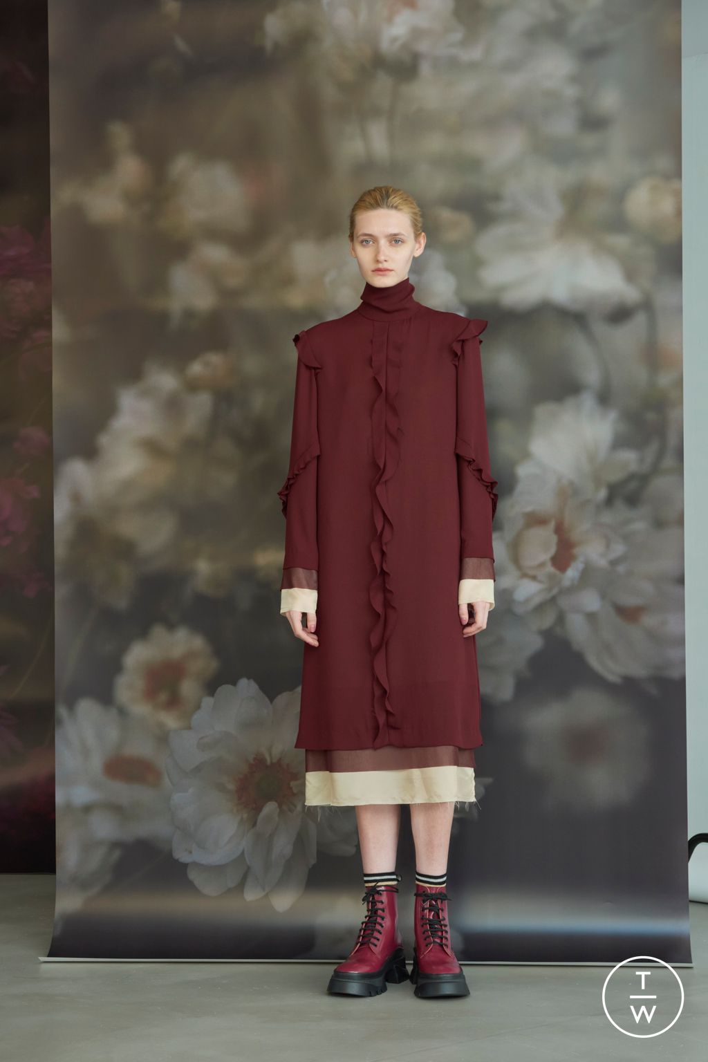 Fashion Week Paris Pre-Fall 2024 look 14 from the Undercover collection womenswear